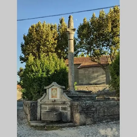 Tauria- Em Aldeia Medieval Villa