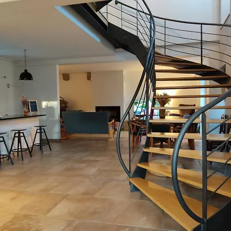 فيلة Tauria- Em Aldeia Medieval