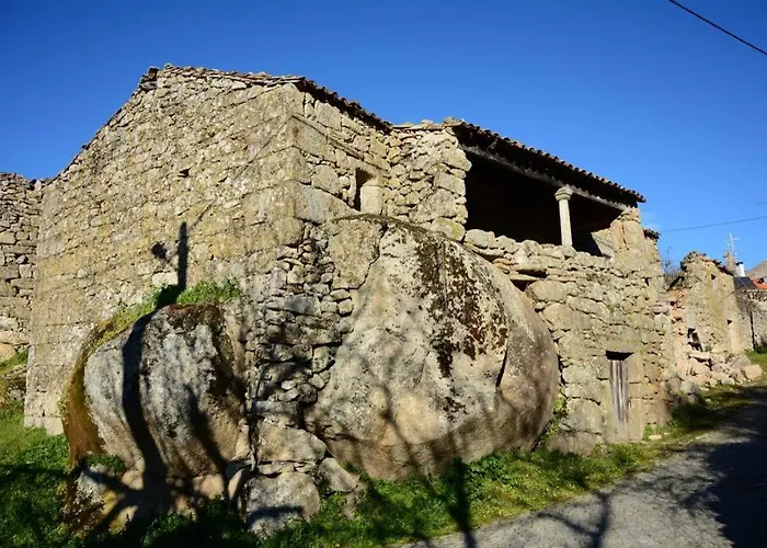 Tauria- Em Aldeia Medieval ヴィラ